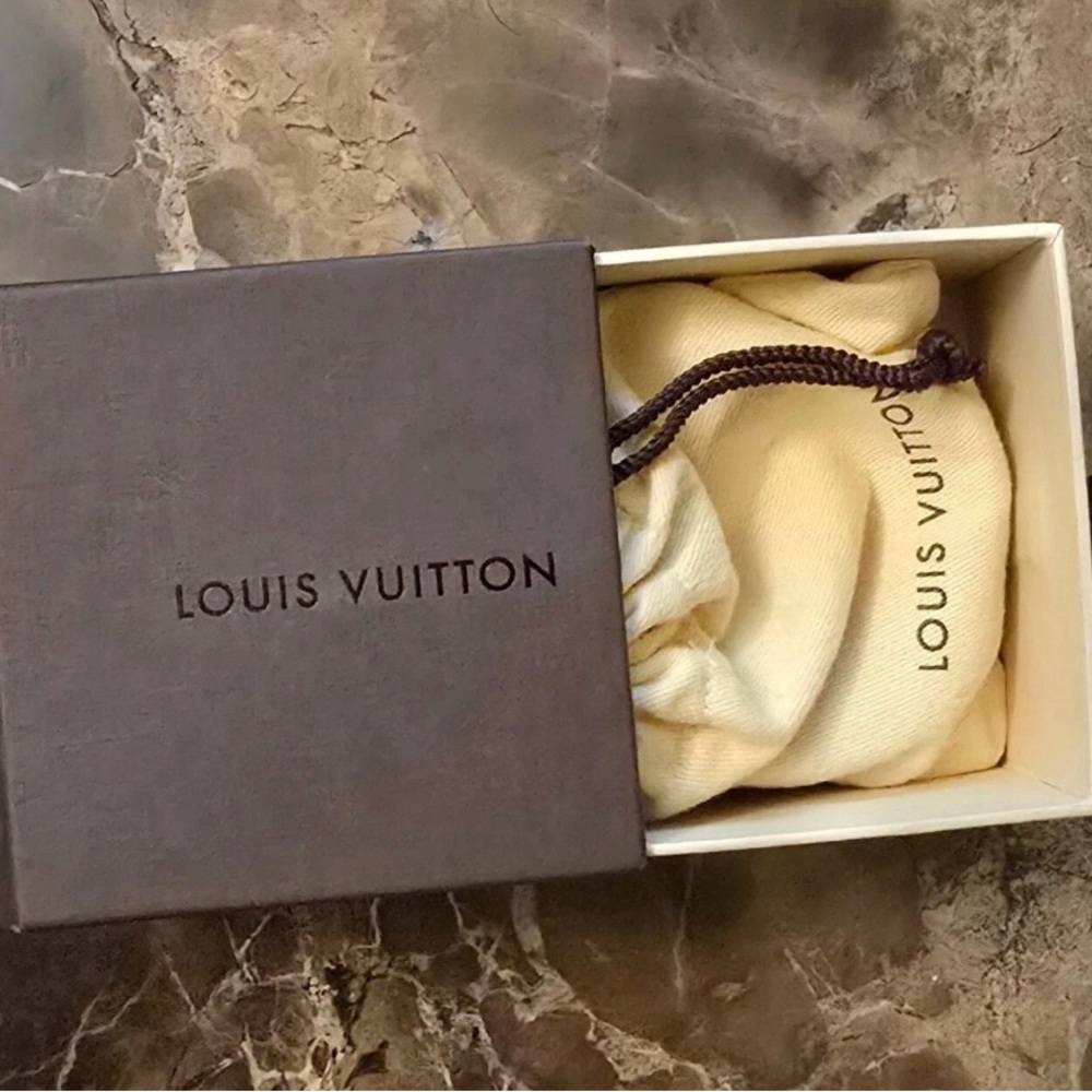 Louis Vuitton Spiky Bow Cuff Tortoise Bracelet Beautiful!! RARE - Picture 6 of 15